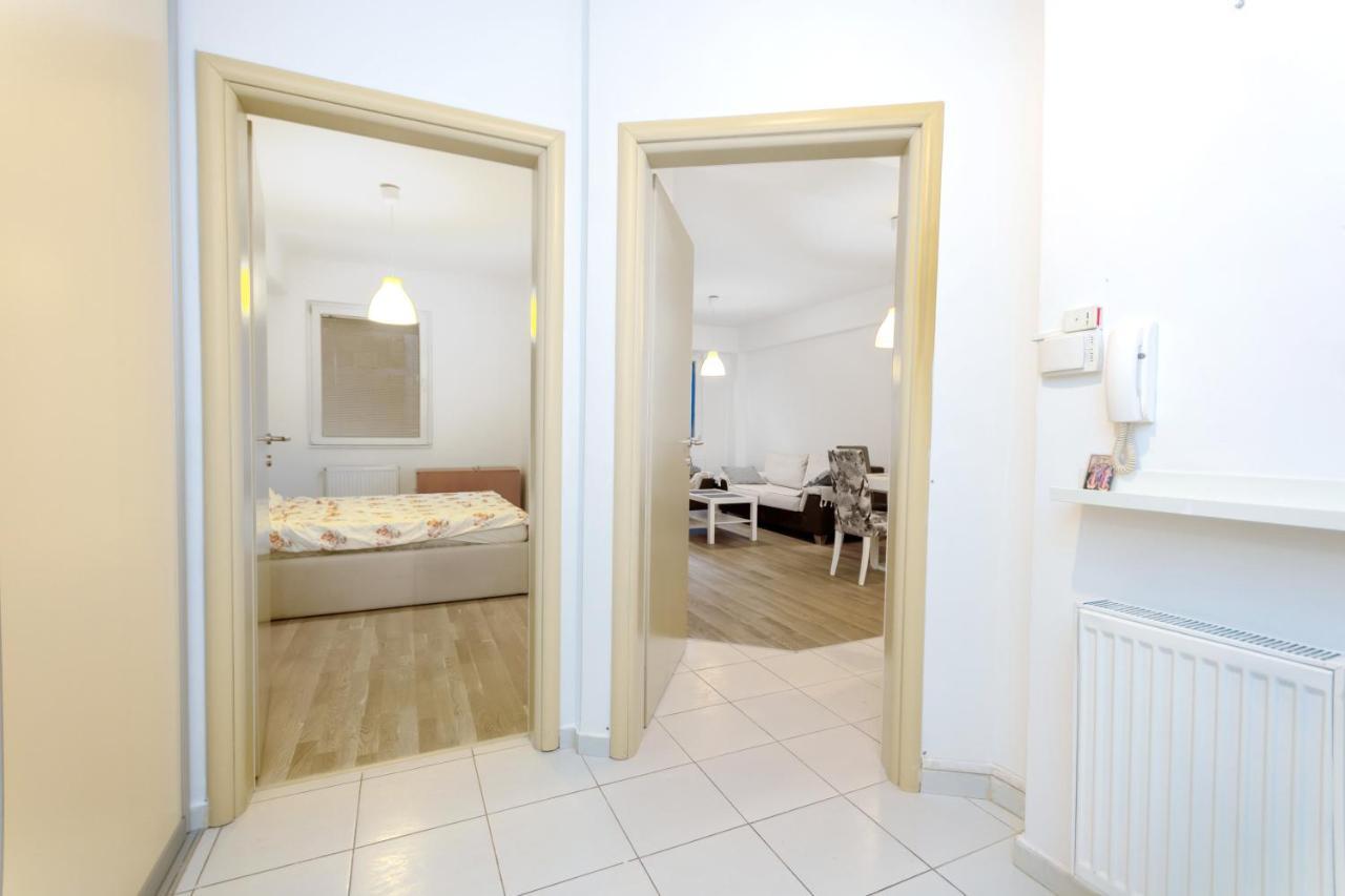 One Bedroom Apartment With Private Parking Skopje Exterior photo
